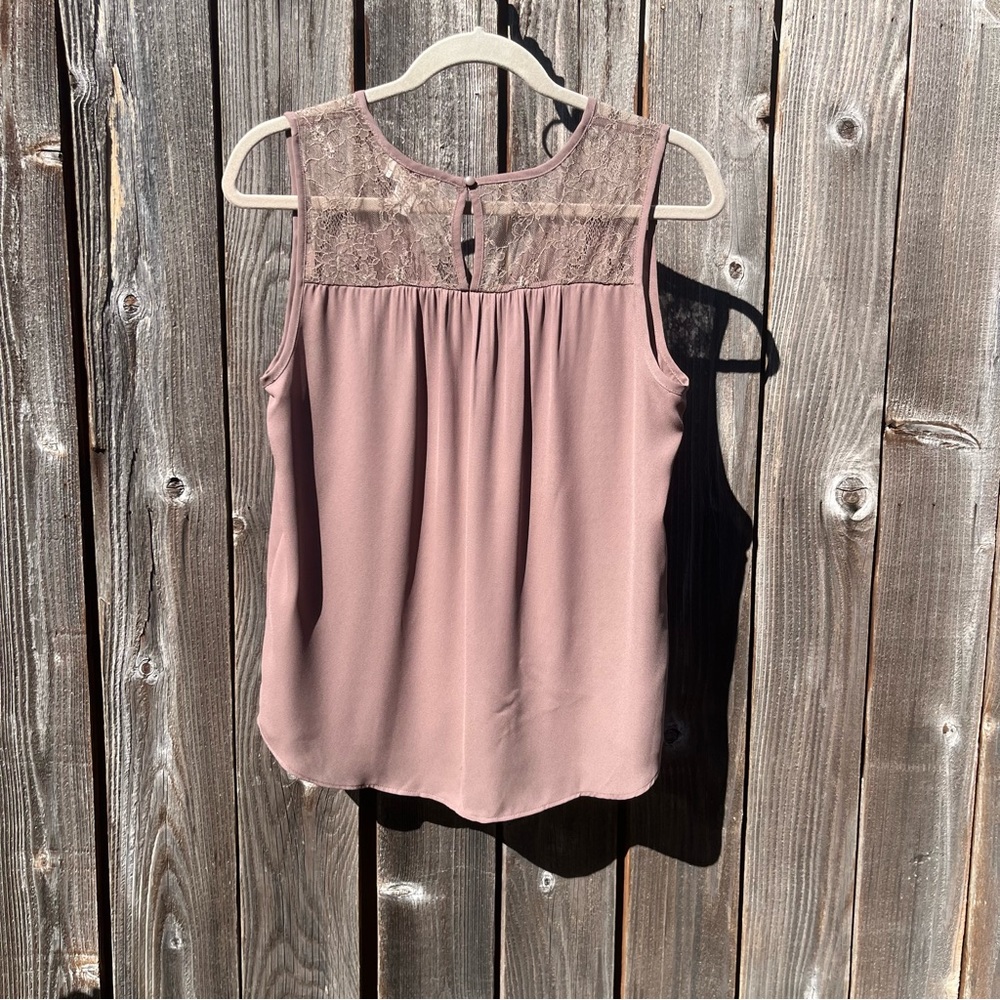 Loft taupe lace sleeveless blouse top size small - Picture 8 of 14